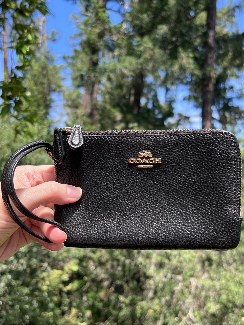 COACH Black Pebbled Leather Wristlet Cardholder Wallet Double Zip Gold Hardware